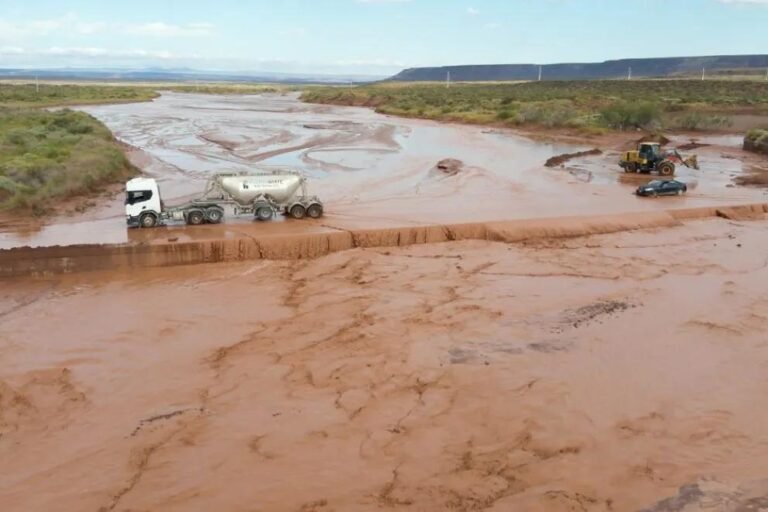 Alerta por crecidas en Neuquén: arroyos desbordados y el río se acerca a niveles peligrosos