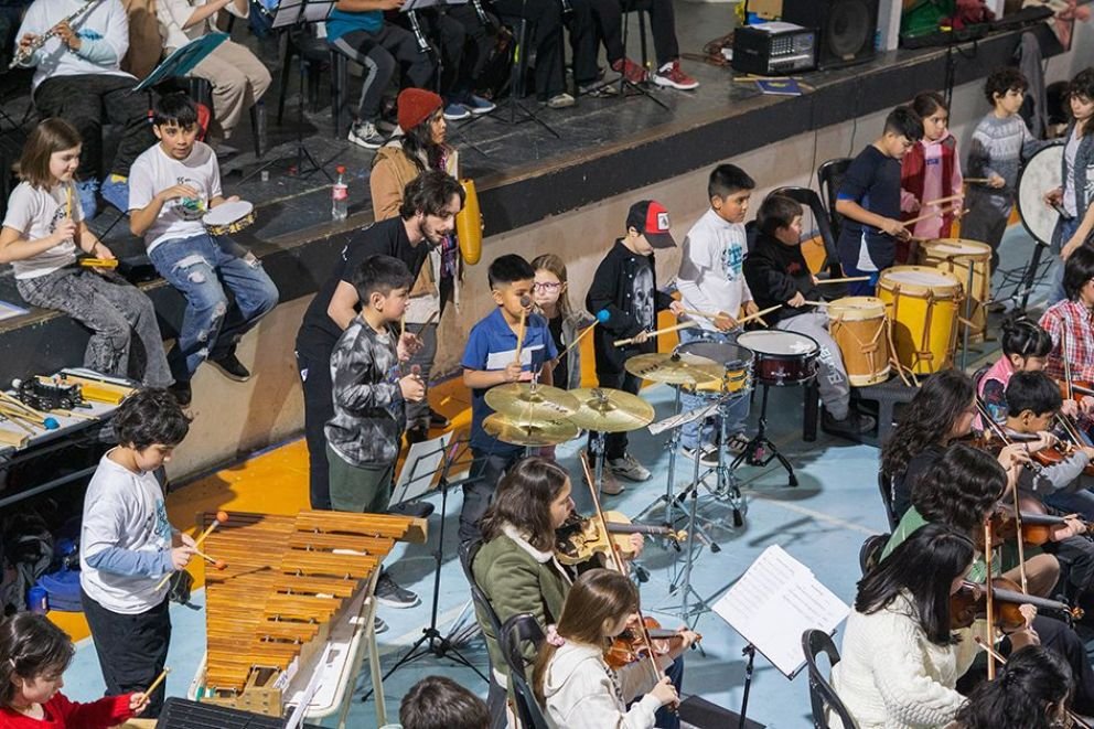 La Orquesta de la Confluencia en una presentación anterior; fotografía de archivo de 2025
