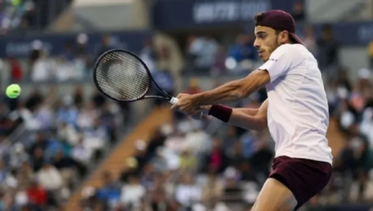 Cerúndolo brilla en Bruselas y queda a un paso de otra final: busca su tercer título del año