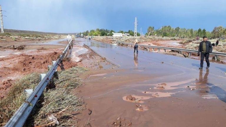 Temporal en Neuquén y Río Negro: rutas cortadas y complicaciones para viajar a Chile